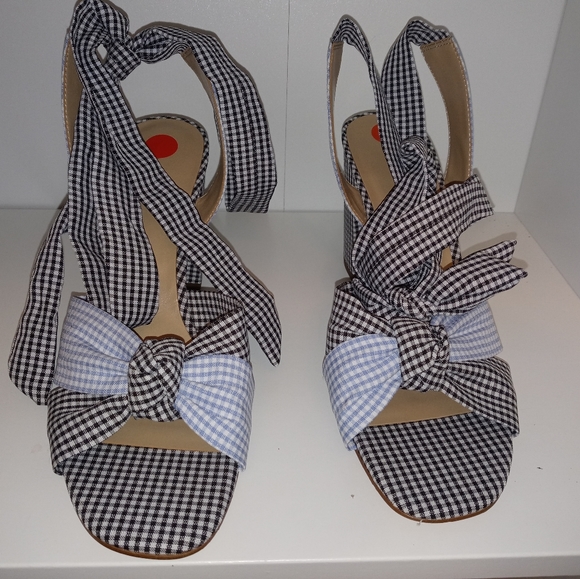 Ann Taylor Lili Gingham Knot Block Heel Sandals - Picture 13 of 14